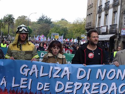 2017-10-22 Mani Lumes Nunca Mais Depredacion 004.jpg